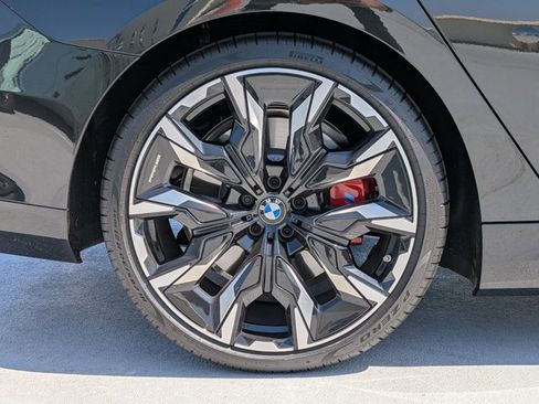 Used 2026 BMW 550e xDrive image 8