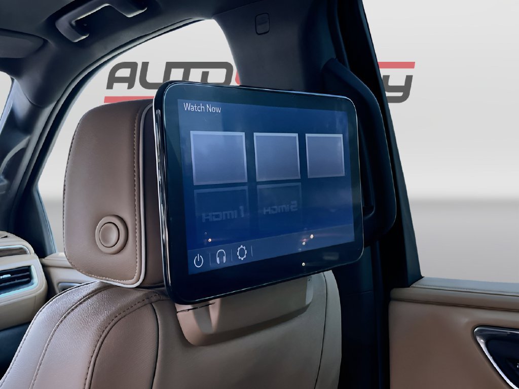 Used 2023 Chevrolet Tahoe Premier w/ Advanced Technology Package AWD/4WD image 26
