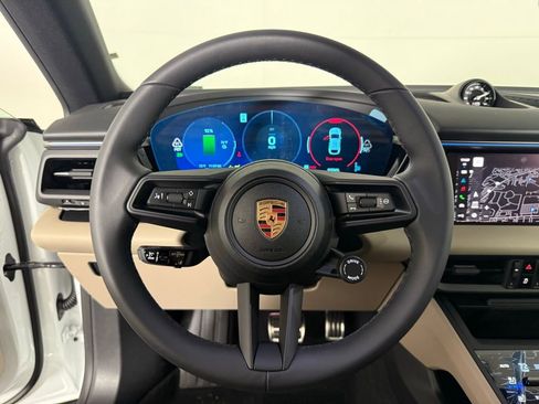 New 2025 Porsche Macan 4S Electric image 35