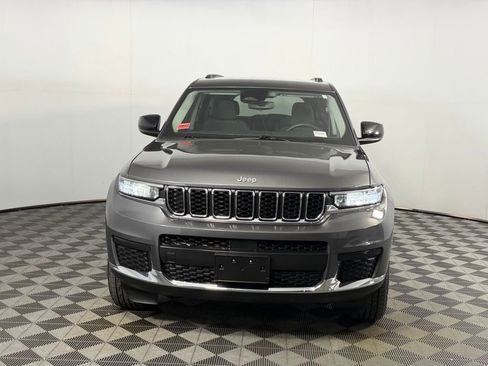 Used 2023 Jeep Grand Cherokee L Laredo RWD image 11