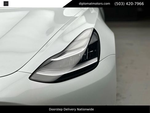 Used 2018 Tesla Model 3 Long Range image 12