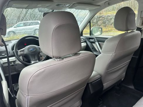 Used 2014 Subaru Forester 2.5i Limited image 10