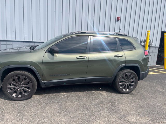 Used 2021 Jeep Cherokee Latitude Lux 80th Anniv w/ Quick Order Package 26U 80TH AWD/4WD image 2