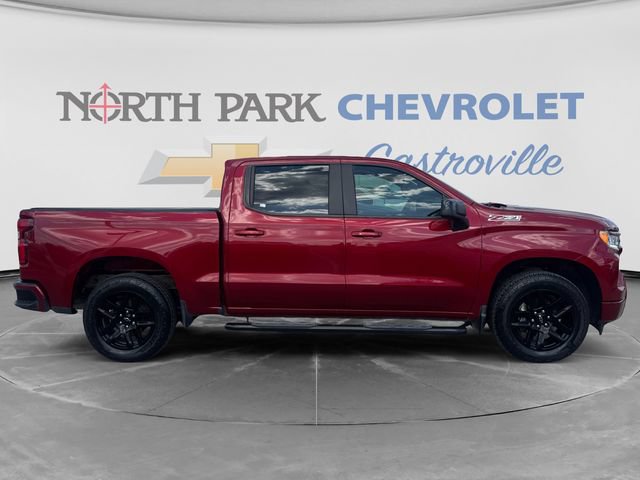 Used 2022 Chevrolet Silverado 1500 RST w/ Z71 Off-Road Package AWD/4WD image 2