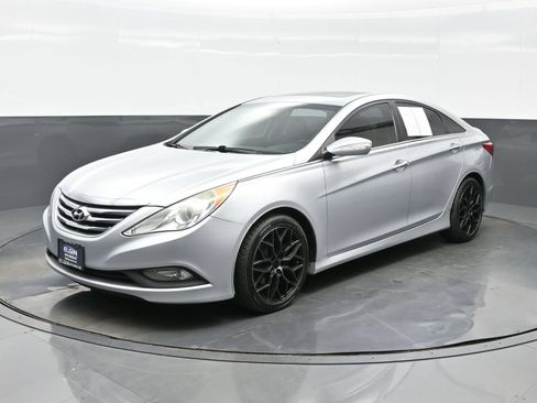 Used 2014 Hyundai Sonata SE w/ Premium Package 03 FWD image 2