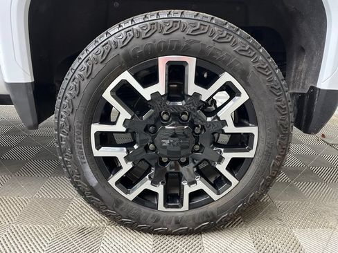 Used 2026 GMC Sierra 2500 Denali Ultimate AWD/4WD image 24