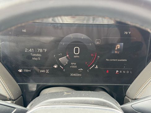 Used 2025 GMC Yukon AT4 w/ AT4 Premium Package AWD/4WD image 28