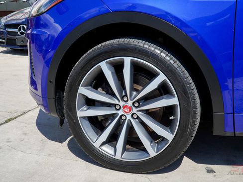 Used 2018 Jaguar E-PACE R-Dynamic HSE image 9