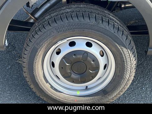 New 2026 Ford Transit 250 148 Medium Roof image 17