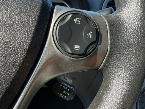 Used 2015 Toyota Venza LE image 8