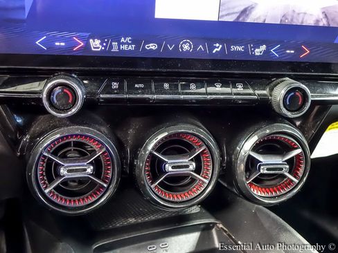 Used 2024 Chevrolet Blazer EV RS RWD image 18