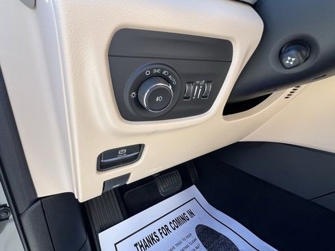 New 2025 Jeep Grand Cherokee L Limited image 13