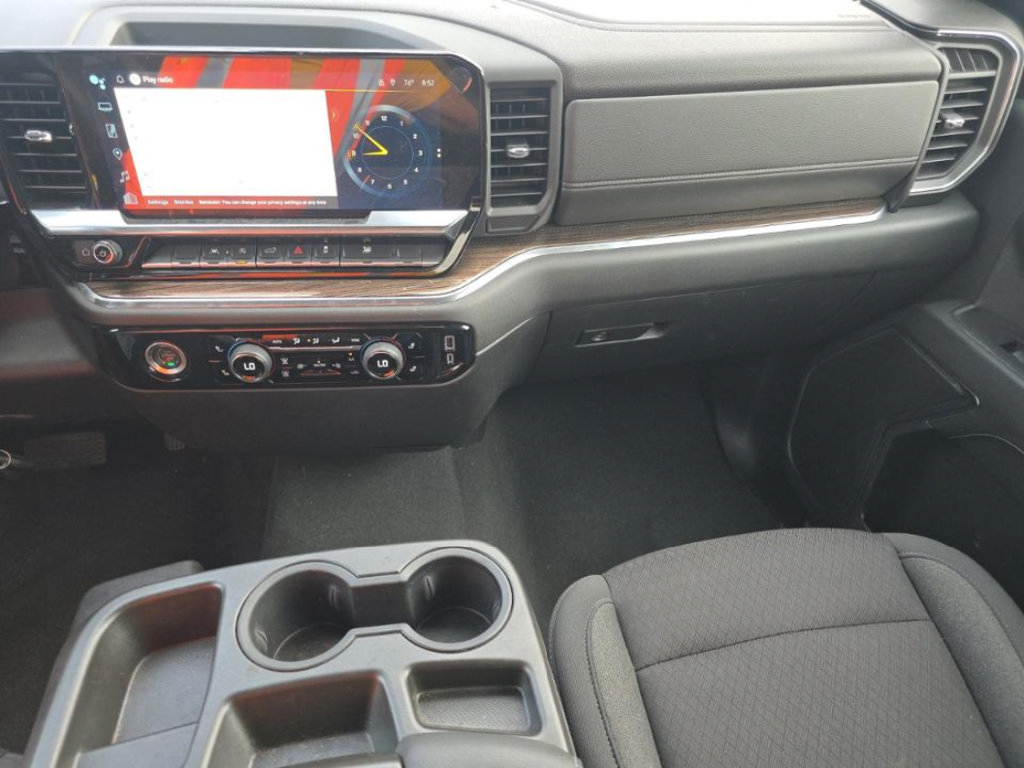 Used 2023 Chevrolet Silverado 1500 LT AWD/4WD image 15