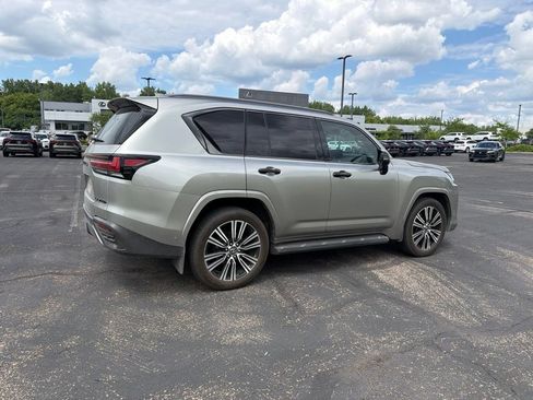 Used 2025 Lexus LX 700h Luxury w/ Appearance Package AWD/4WD image 15