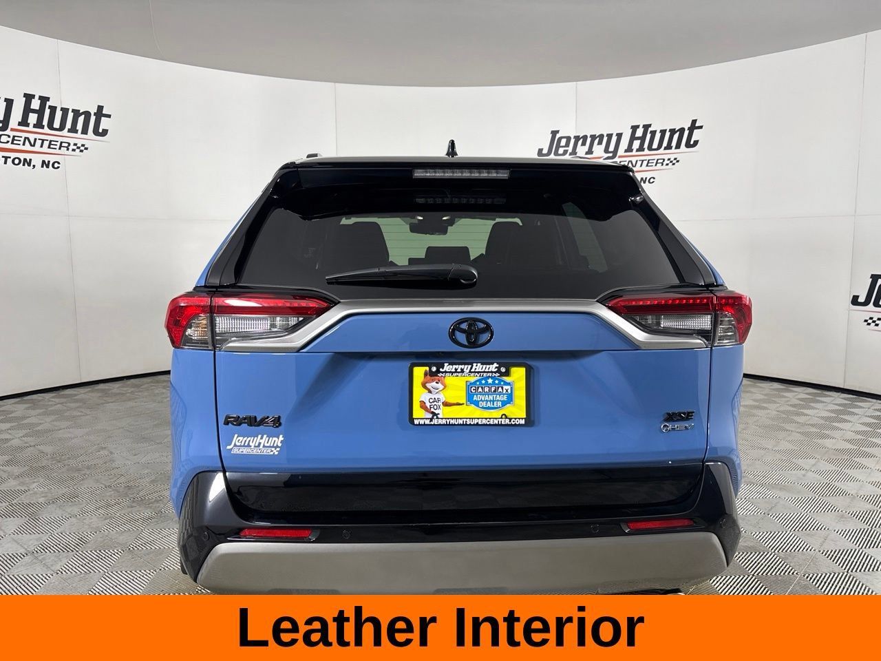 Used 2025 Toyota RAV4 XSE w/ Advanced Technology Package AWD/4WD image 7