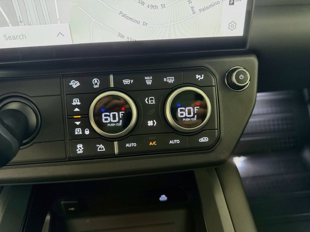 New 2026 Land Rover Defender 110 X-Dynamic SE AWD/4WD image 16