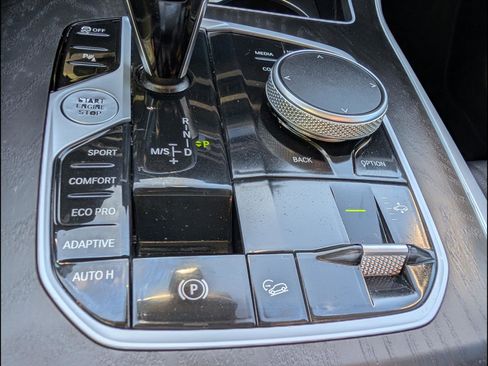 Used 2022 BMW X7 xDrive40i image 17