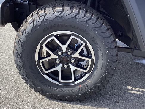 New 2026 Jeep Wrangler Unlimited Rubicon AWD/4WD image 8