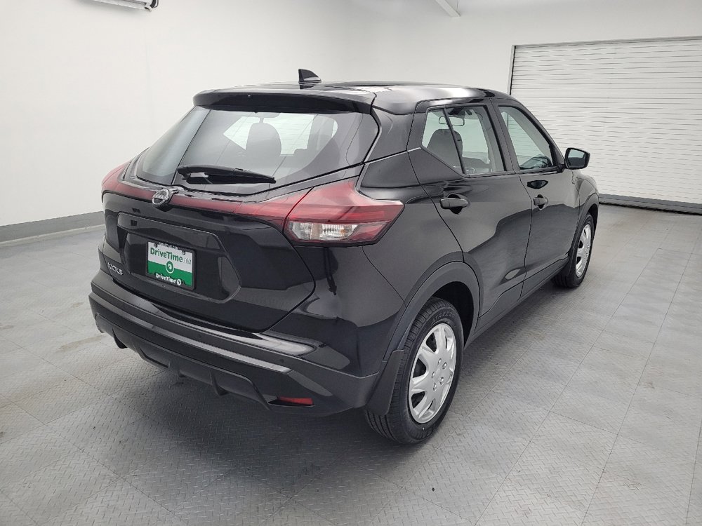 Used 2023 Nissan Kicks S FWD image 9