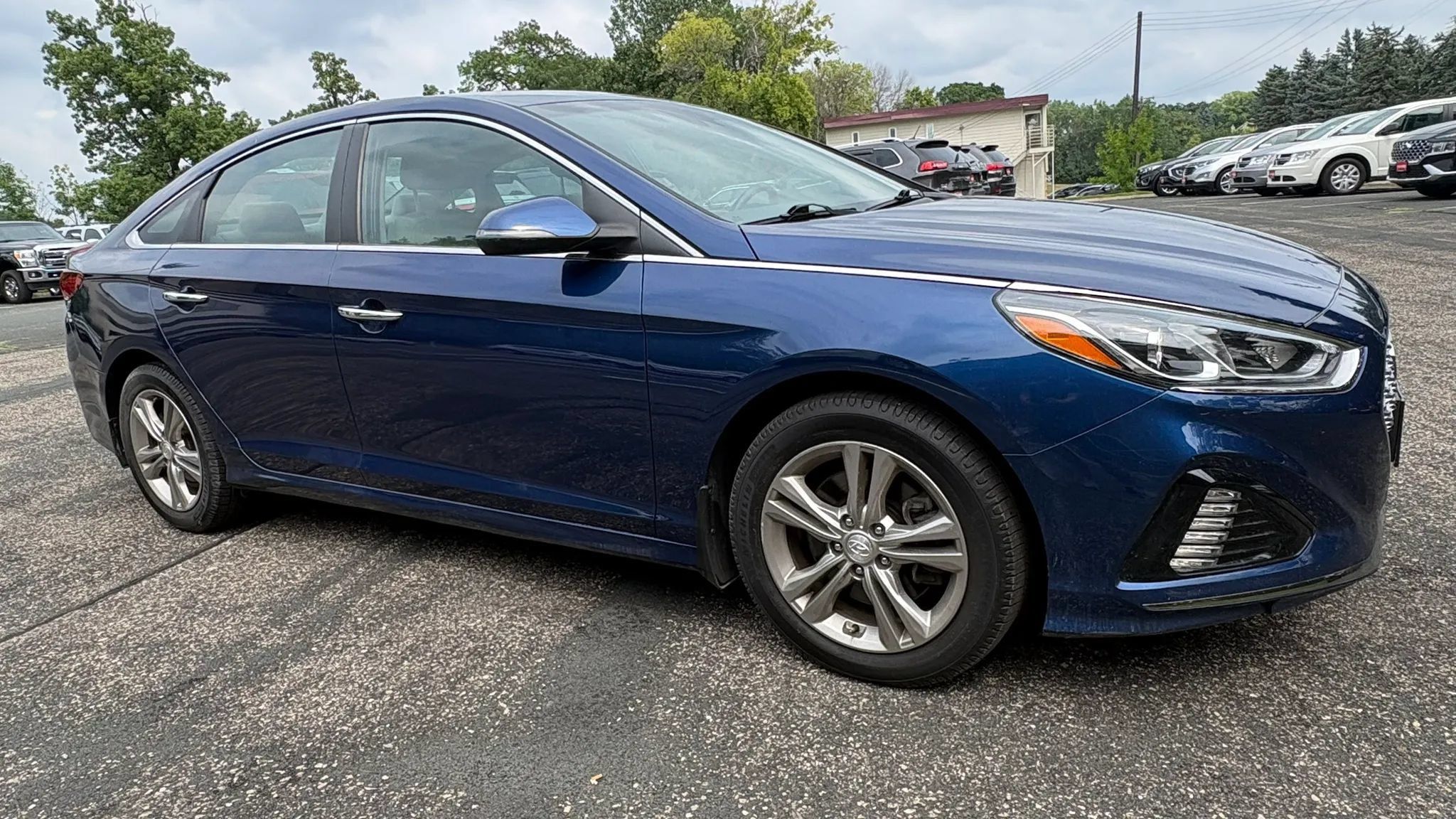 Used 2019 Hyundai Sonata SEL w/ Tech Package 02 FWD image 12