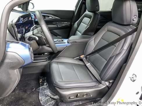 New 2026 Chevrolet Equinox EV LT image 9