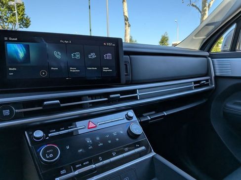 Used 2025 Hyundai Santa Fe SEL image 13