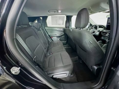 Certified 2025 Ford Escape Active w/ Cold Weather Package FWD image 33
