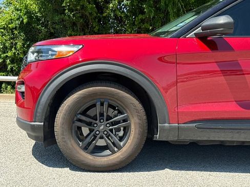 Used 2021 Ford Explorer XLT w/ Equipment Group 202A RWD image 4