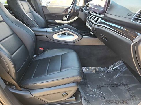 Used 2022 Mercedes-Benz GLS 450 4MATIC image 21