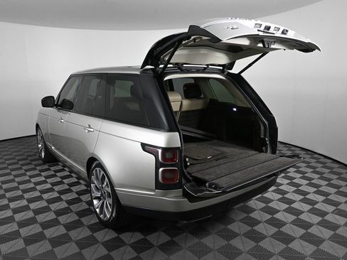 Used 2020 Land Rover Range Rover HSE AWD/4WD image 32