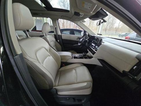 Certified 2023 Nissan Pathfinder SL w/ SL Premium Package image 7