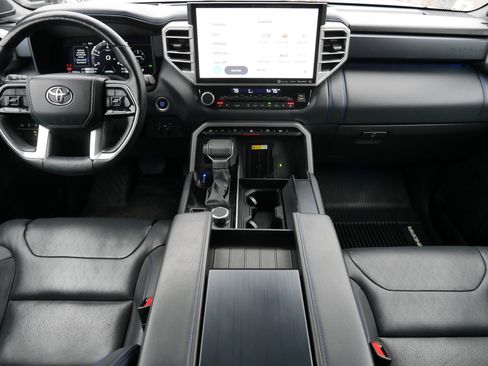 Used 2022 Toyota Tundra Platinum image 10