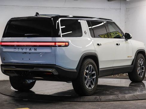 Used 2023 Rivian R1S Adventure AWD/4WD image 4