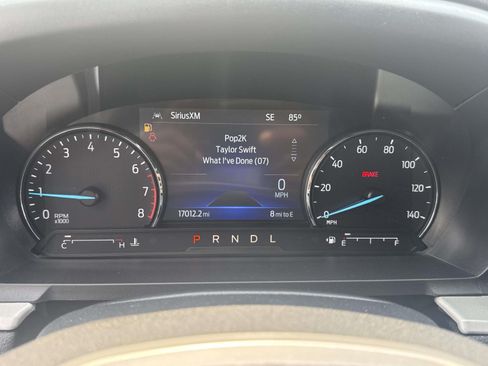Used 2023 Ford Explorer XLT AWD/4WD image 23