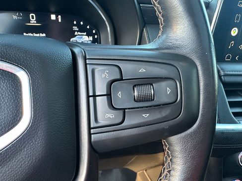 Used 2022 GMC Yukon XL AT4 image 46