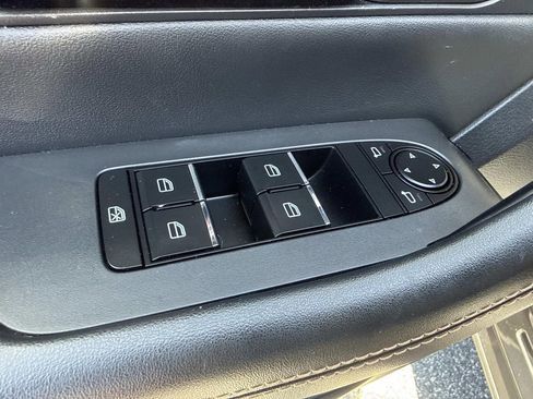 Certified 2025 MAZDA CX-90 3.3 Turbo w/ Preferred Package image 28