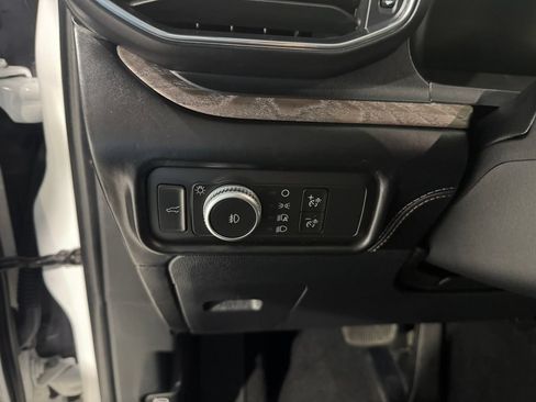 Used 2020 Ford Explorer Platinum w/ Premium Technology Package AWD/4WD image 37