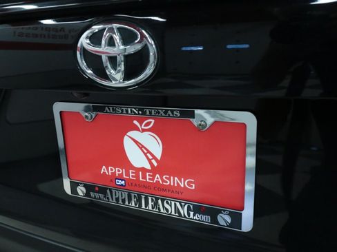 Used 2023 Toyota RAV4 XLE Premium FWD image 29