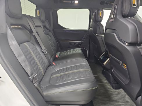 Used 2023 Rivian R1T Adventure image 22