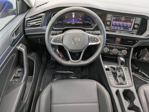 Certified 2024 Volkswagen Jetta SE FWD image 13