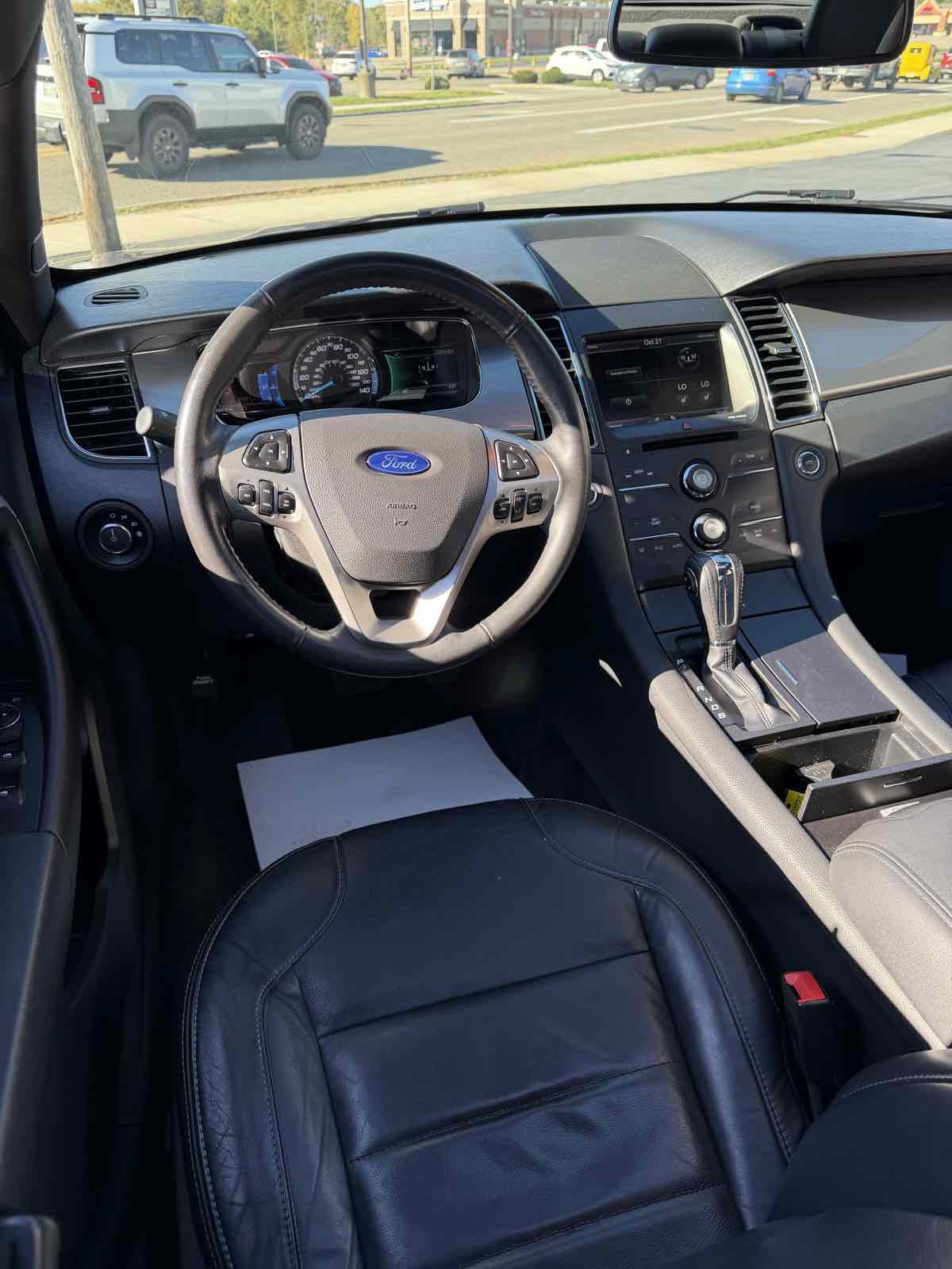 Used 2015 Ford Taurus SEL w/ Equipment Group 201A AWD/4WD image 12