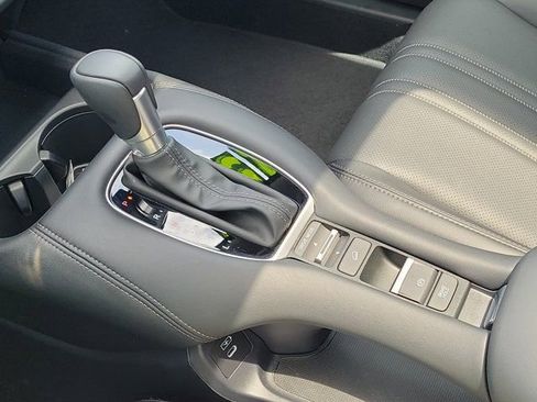 Certified 2025 Honda HR-V EX-L image 27