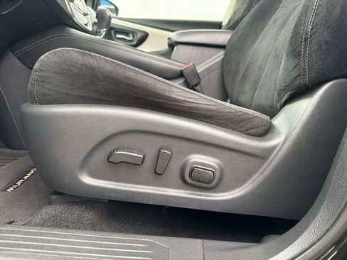 Used 2018 Nissan Murano SV image 12