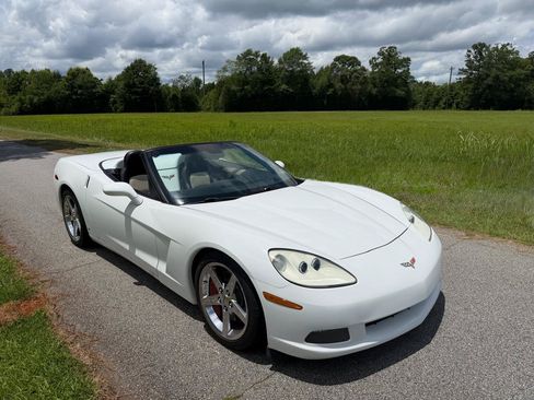 Used 2008 Chevrolet Corvette Convertible w/ Preferred Equipment Group RWD image 11