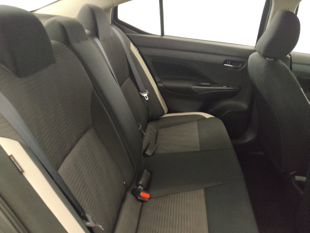 Used 2021 Nissan Versa SV FWD image 19