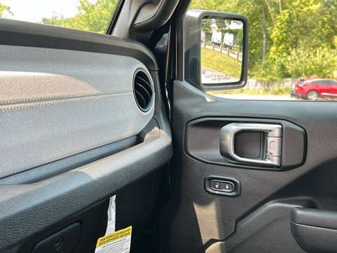 Certified 2025 Jeep Wrangler Unlimited Sport AWD/4WD image 20