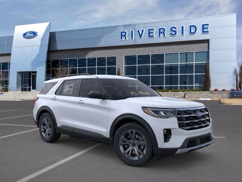 New 2026 Ford Explorer Active w/ Active Comfort Package image 1