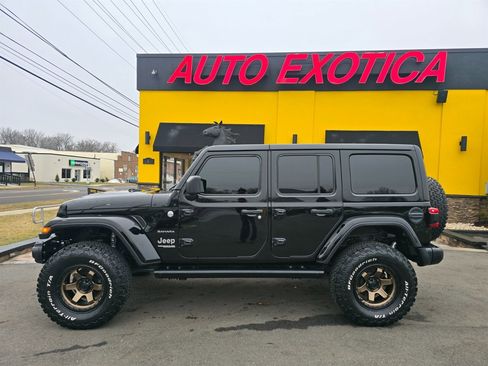 Used 2018 Jeep Wrangler Unlimited Sahara AWD/4WD image 23