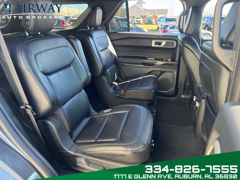 Used 2020 Ford Explorer XLT w/ Equipment Group 202A image 13