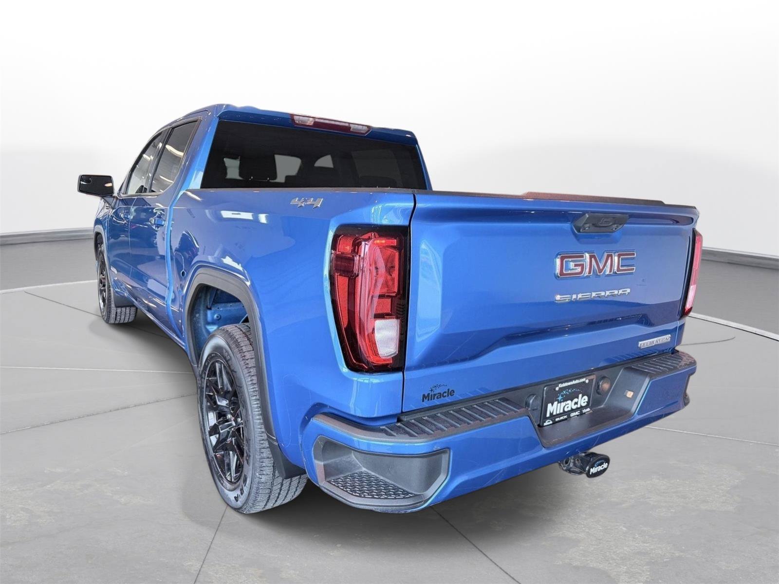 Used 2024 GMC Sierra 1500 Elevation AWD/4WD image 5